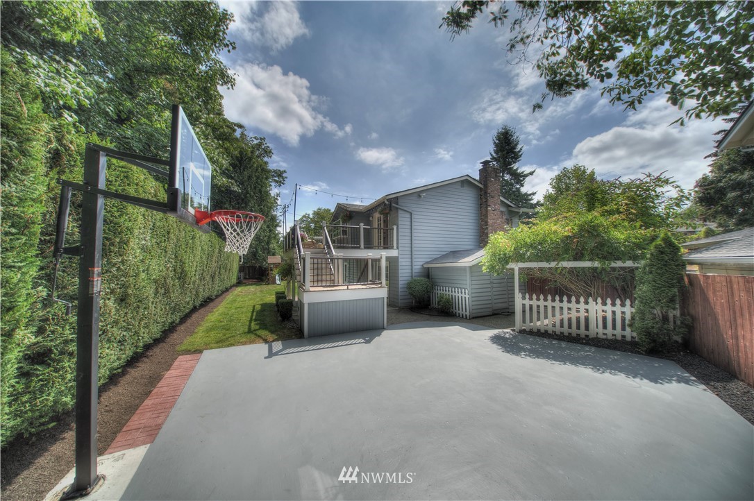 11917 Northeast 159th Street Bothell, WA 98011 - Photo 22 of 30 Gallery Image 22