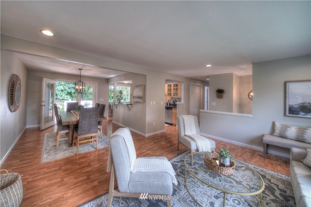 11917 Northeast 159th Street Bothell, WA 98011 - Photo 4 of 30 Gallery Image 4