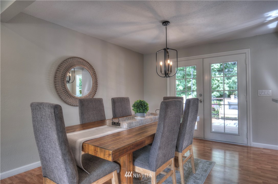 11917 Northeast 159th Street Bothell, WA 98011 - Photo 9 of 30 Gallery Image 9