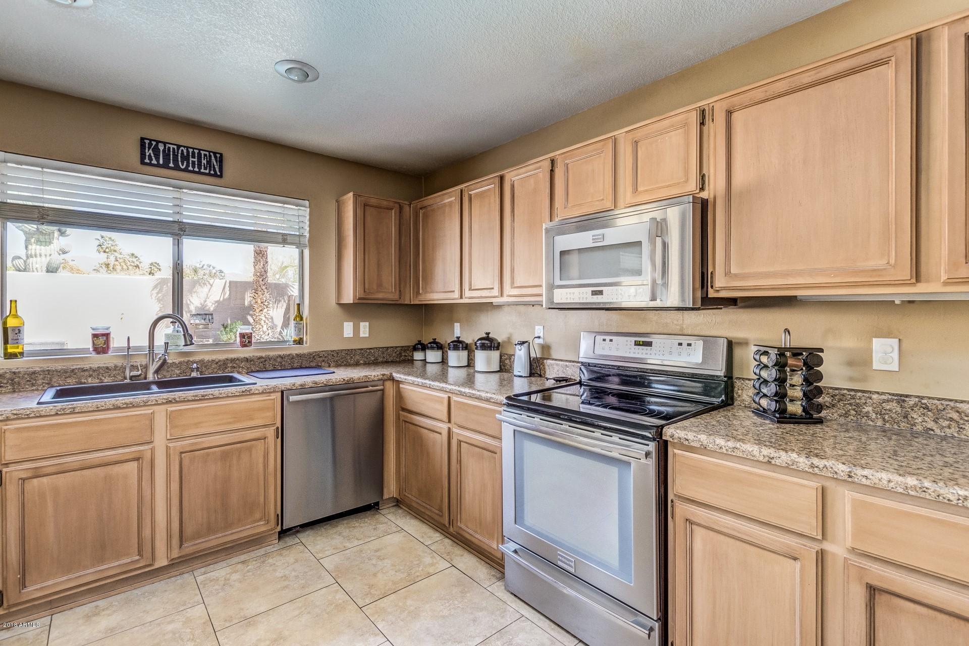 2546 East Amber Ridge Way Phoenix, AZ 85048 - Photo 16 of 45 0015-Amber Ridge (15)