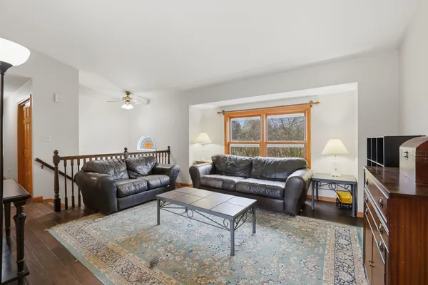 $415,000 | 1358 Cottonwood Lane, Crystal Lake, IL 60014