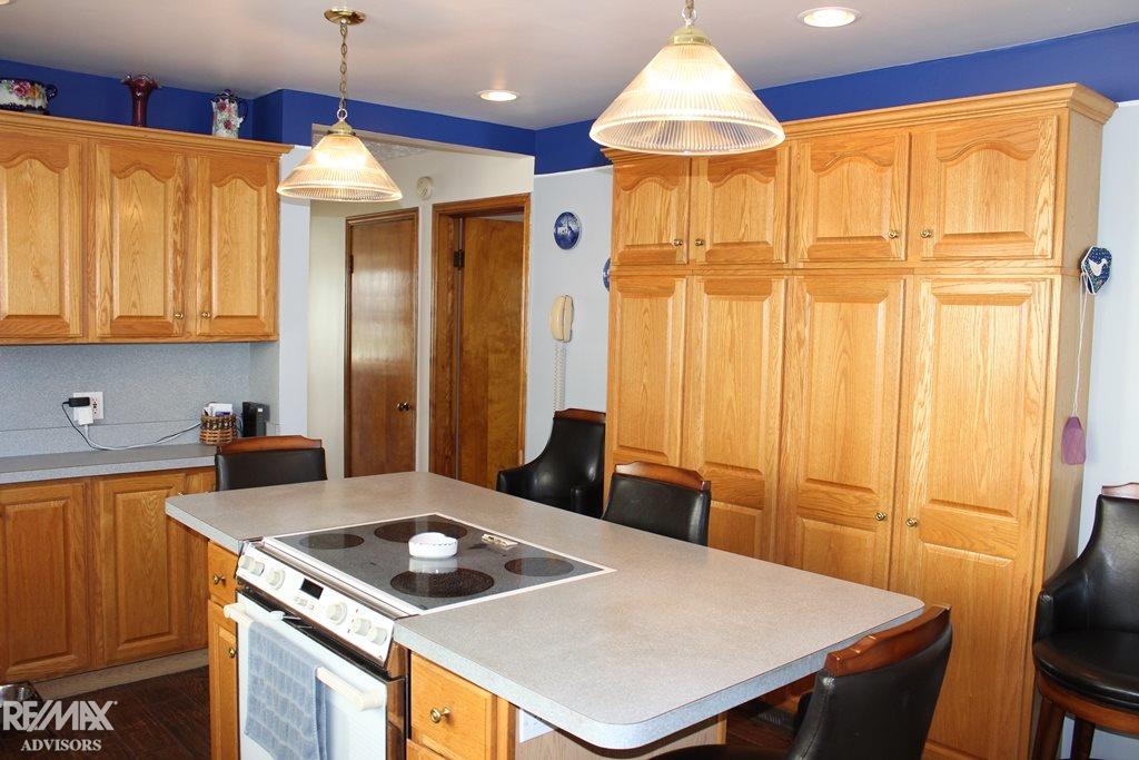 5925 Pointe Tremble Road Algonac, MI 48001 - Photo 5 of 24 31304053-4.JPG