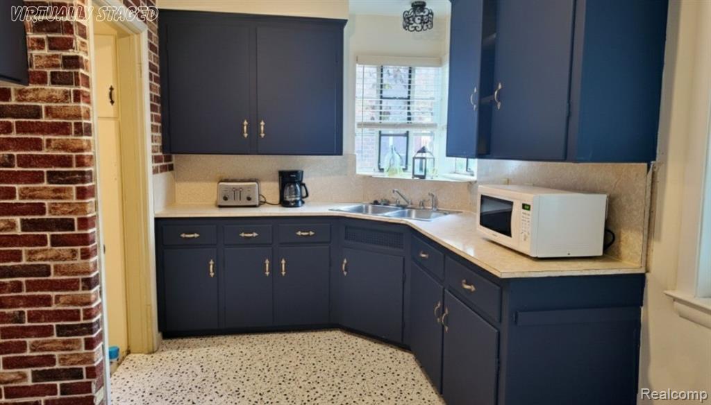 15053 Stahelin Road Detroit, MI 48223 - Photo 14 of 31 Gallery Image 14