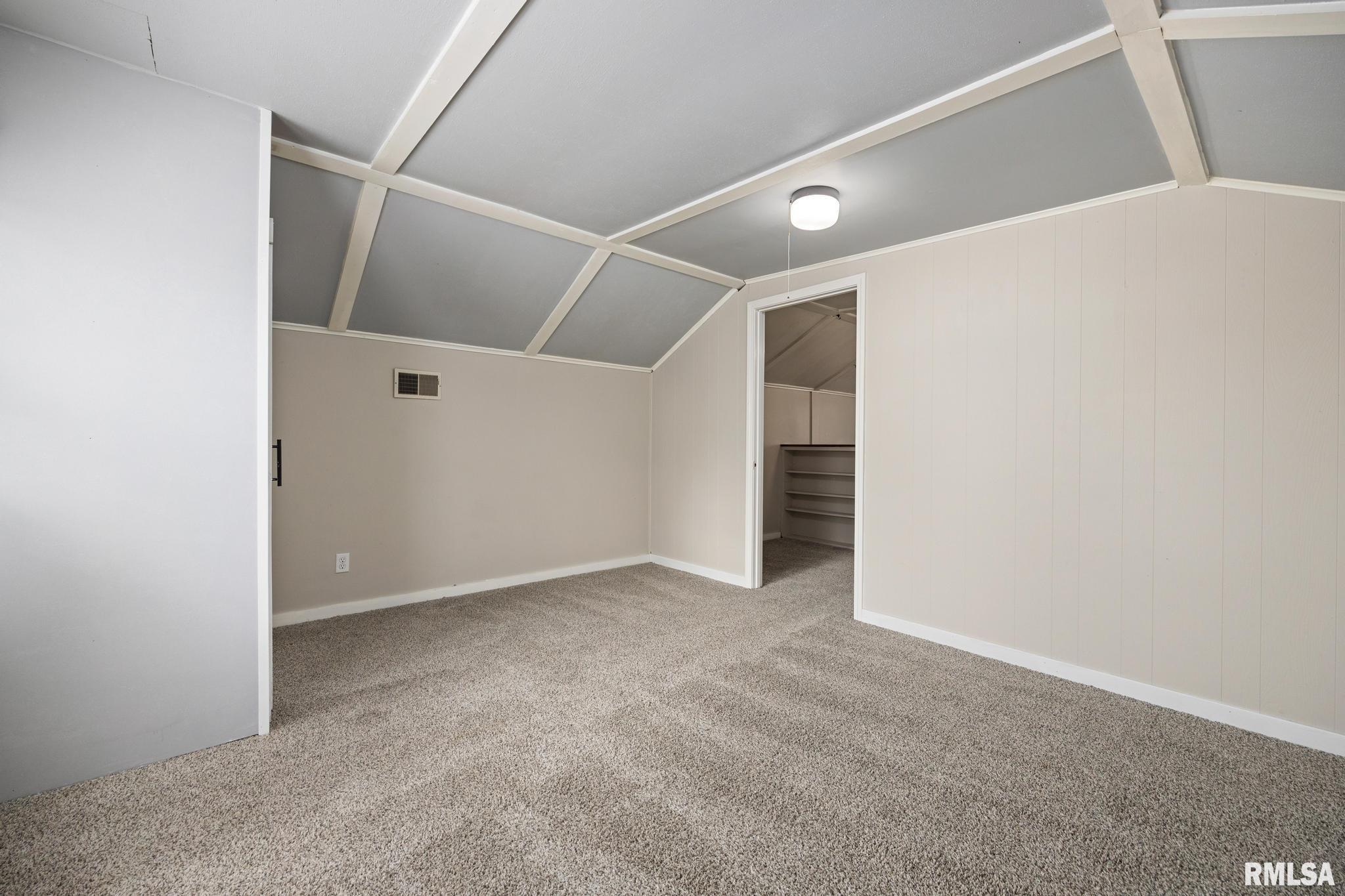 1323 West Circle Road Peoria, IL 61604 - Photo 30 of 43