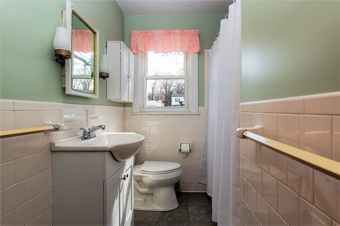 93 Lepes Road Tiverton, RI 02878 - Photo 10 of 21 full bathroom