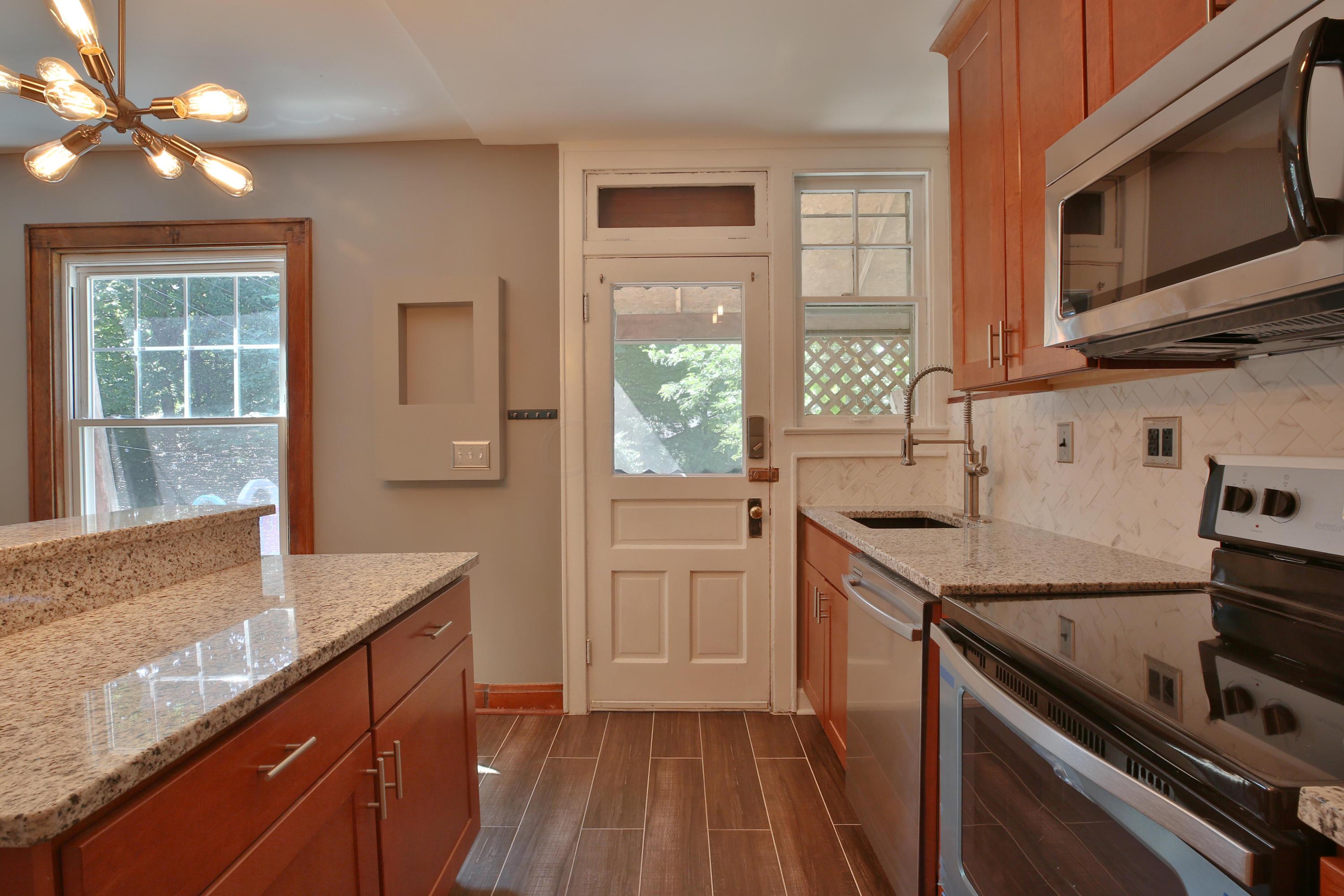 47 West Weber Road Columbus, OH 43202 - Photo 15 of 34