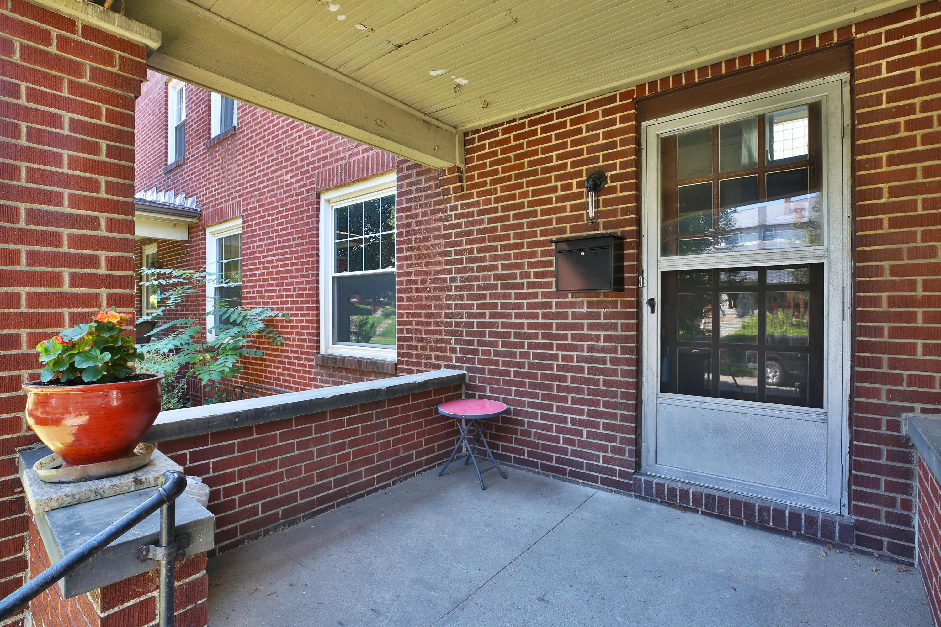 47 West Weber Road Columbus, OH 43202 - Photo 3 of 34