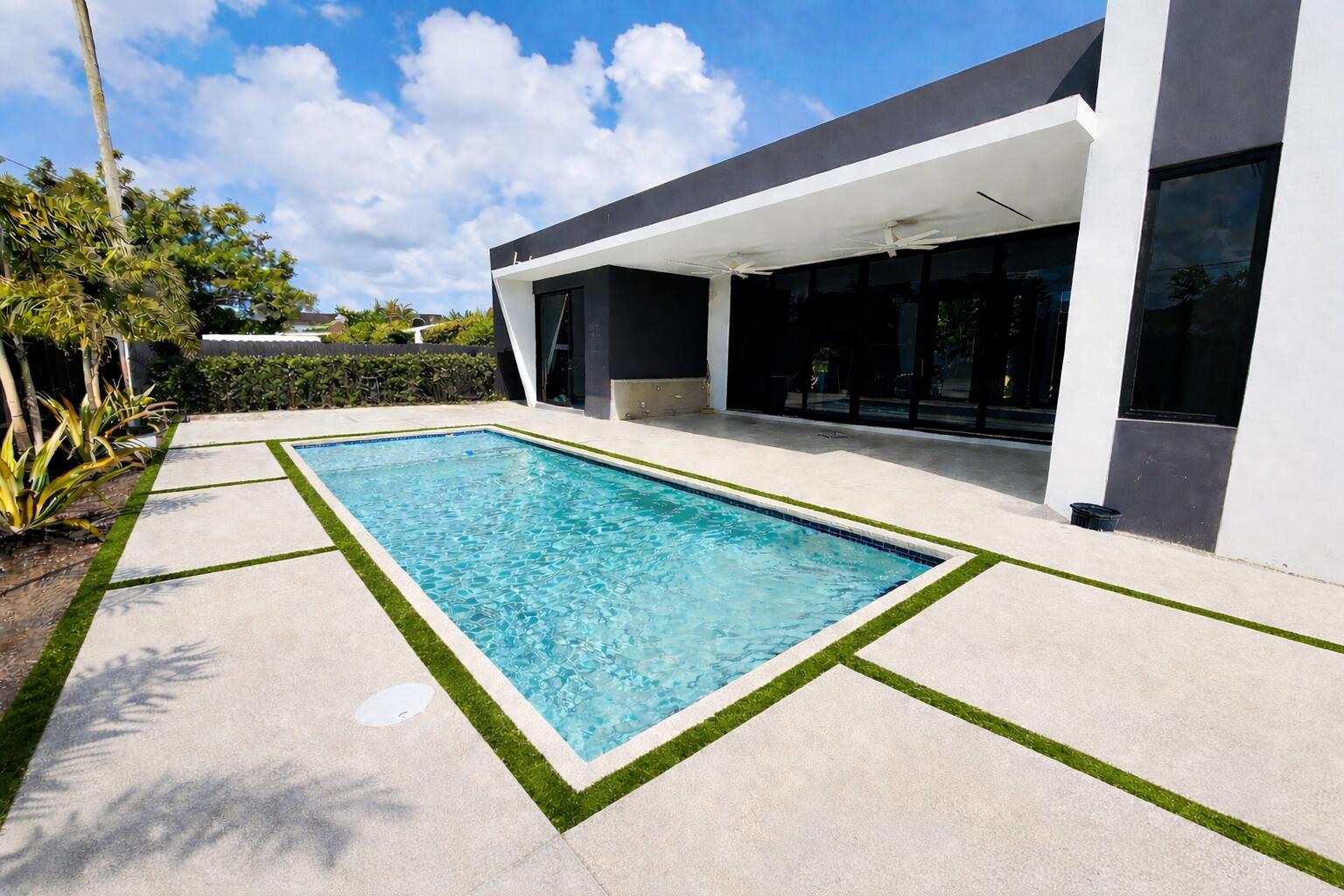 8966 Southwest 40th Terrace Miami, FL 33165 - Photo 21 of 40 a view of a pool
