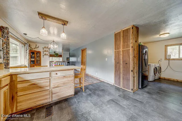 $575,000 | 21 Lochsa Lane, Pinehurst, ID 83850