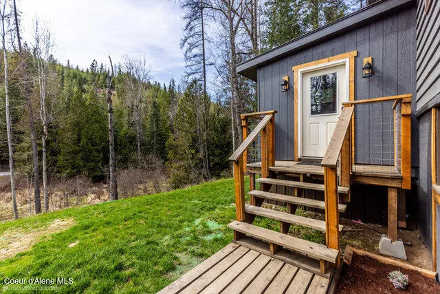 $575,000 | 21 Lochsa Lane, Pinehurst, ID 83850