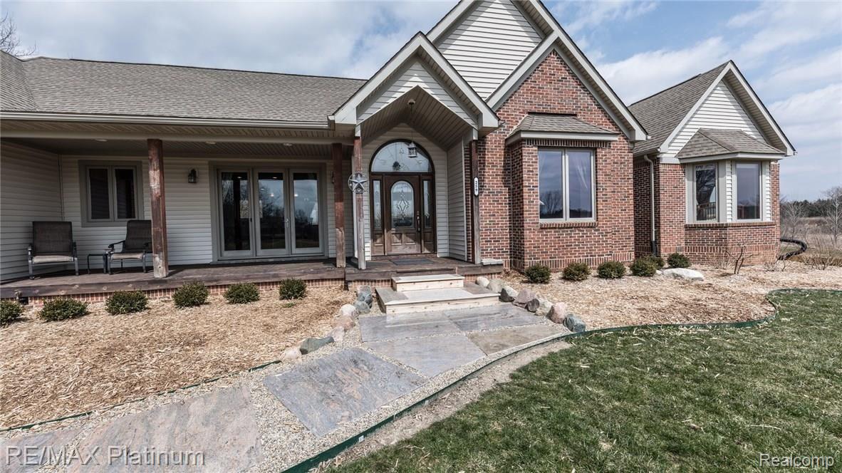 259 North Hughes Road Howell, MI 48843 - Photo 11 of 75 10_11.jpg