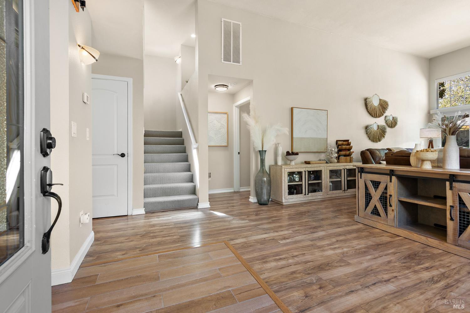 70 Marina Ridge Court Vallejo, CA 94591 - Photo 5 of 43