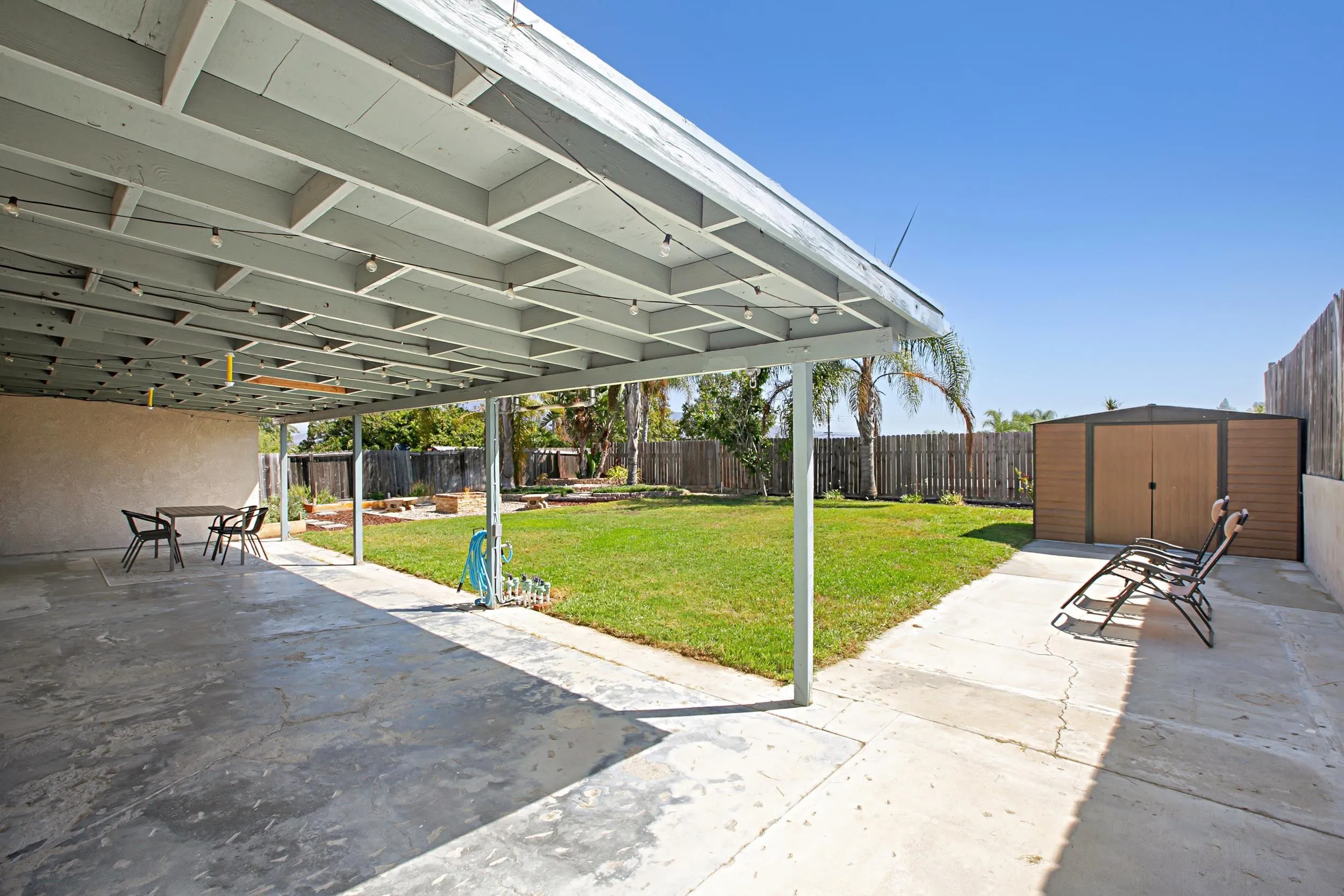 8823 Kelburn Avenue Spring Valley, CA 91977 - Photo 22 of 34 a view of a backyard with backyard