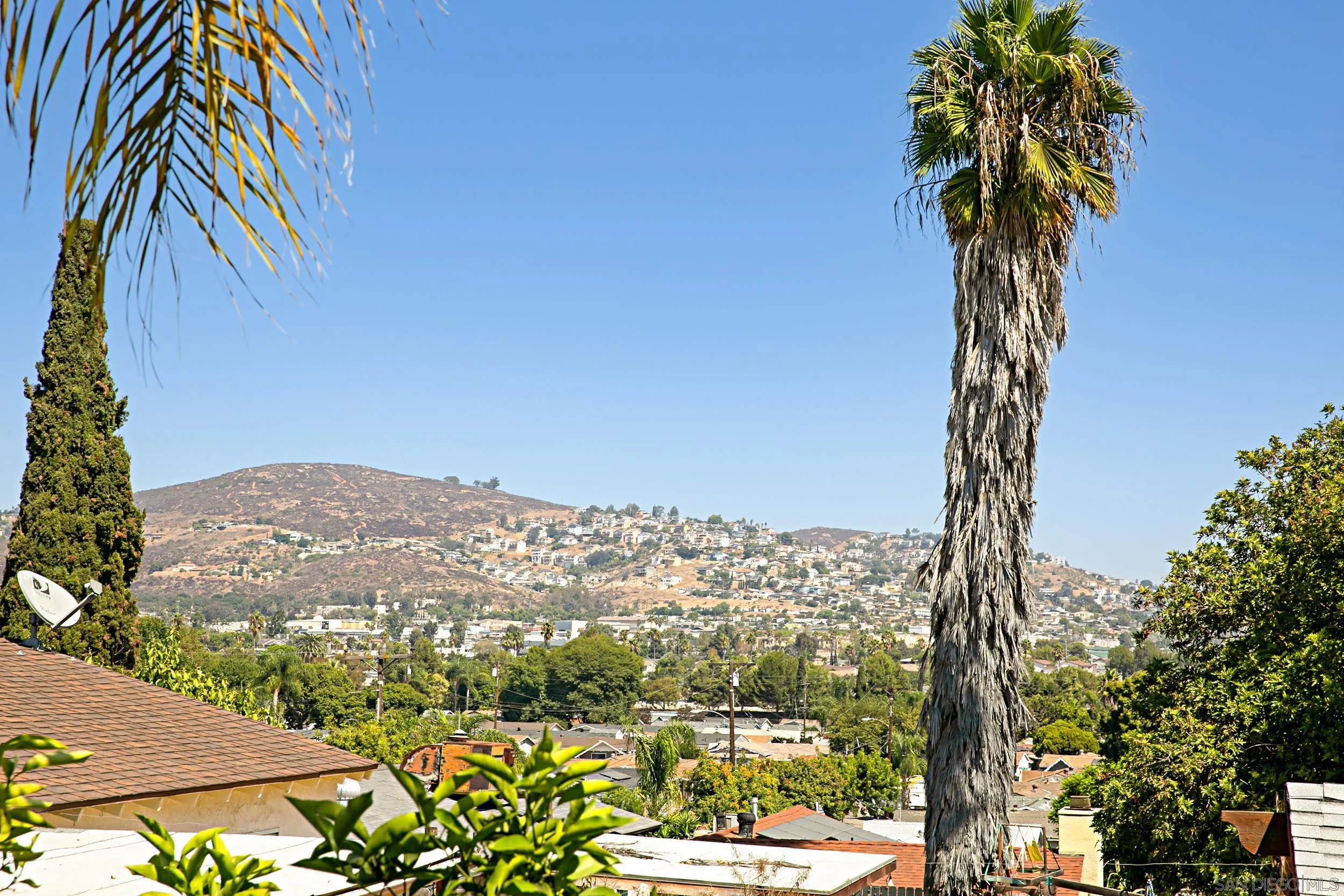 8823 Kelburn Avenue Spring Valley, CA 91977 - Photo 29 of 34 a view of a city