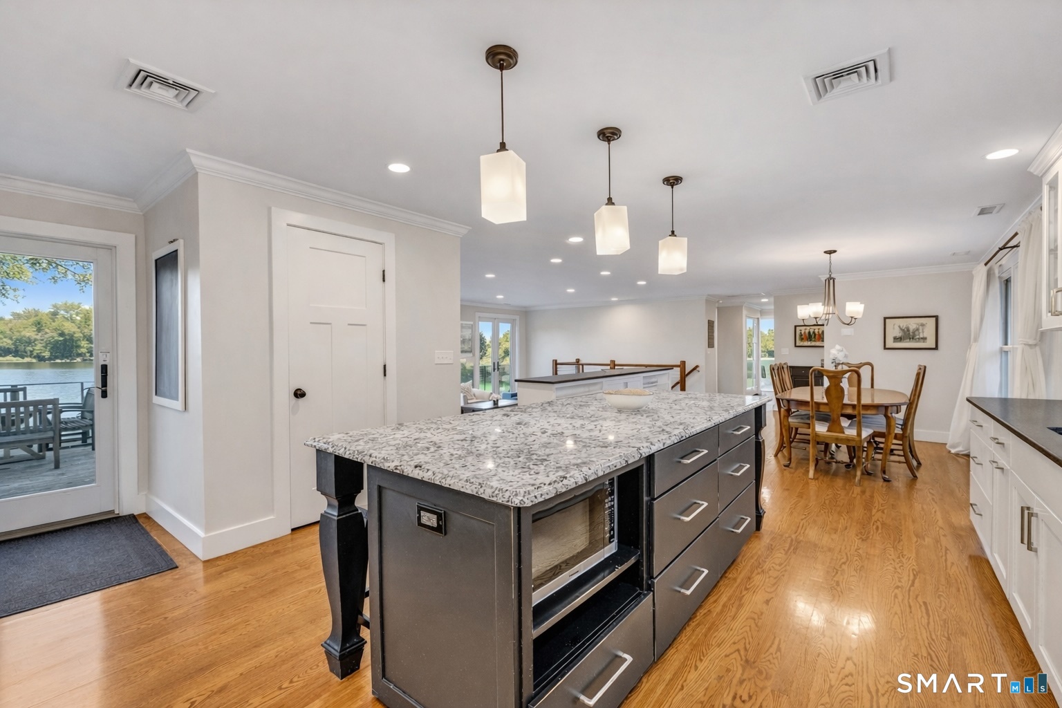 7 Hemlock Trail Trumbull, CT 06611 - Photo 15 of 40