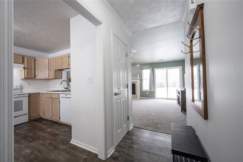 12538 Slippery Rock Road Indianapolis, IN 46236 - Photo 3 of 28 Gallery Image 3