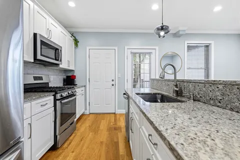 $699,900 | 242 West Fifth Street, Unit 1, Boston, MA 02127