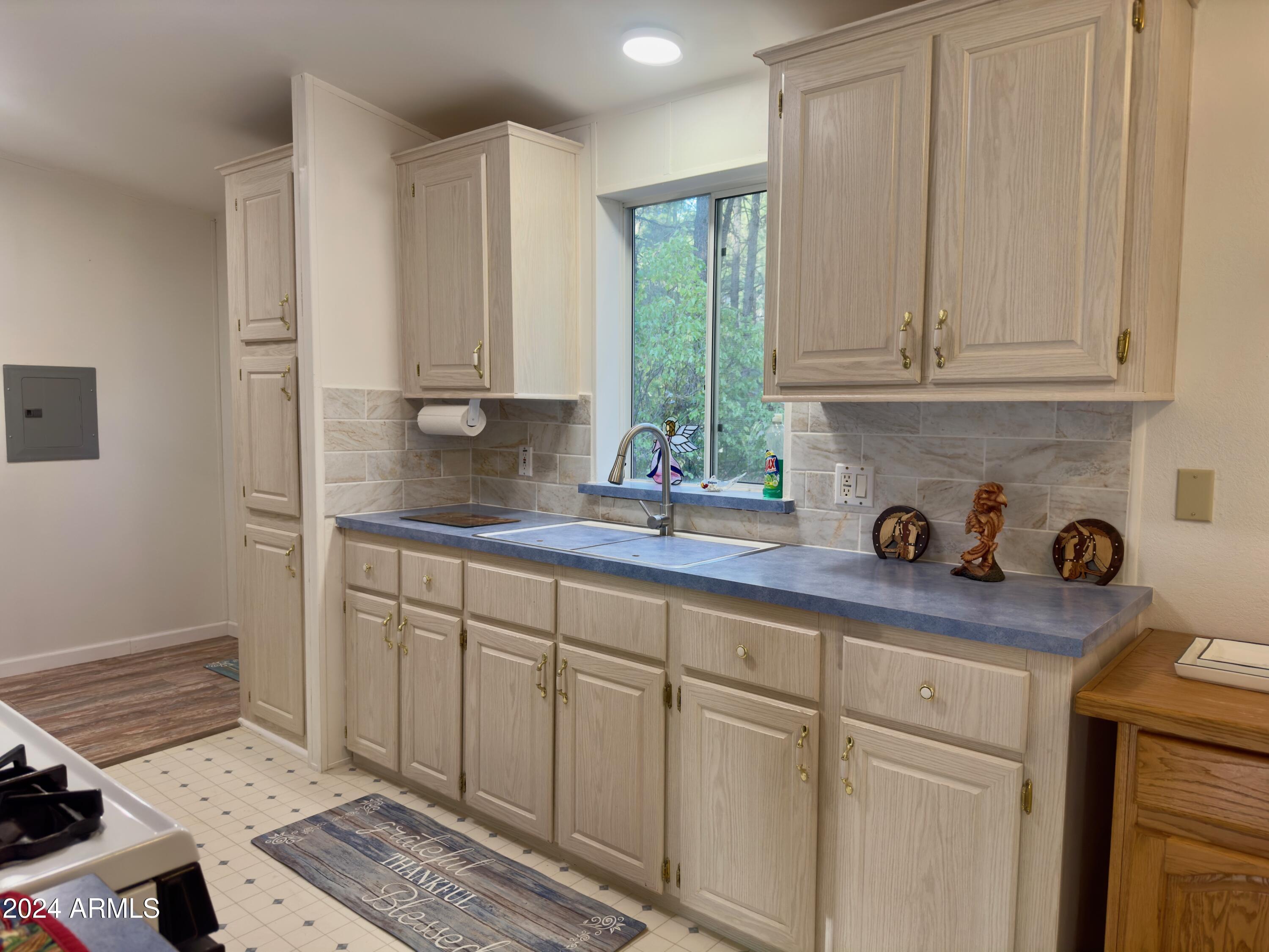 2895 Markham Road Overgaard, AZ 85933 - Photo 8 of 20 IMG_2584