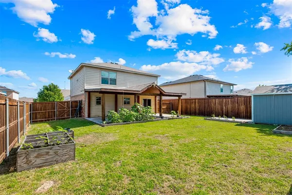 $2,300 | 308 Deer Run Drive, Sanger, TX 76266