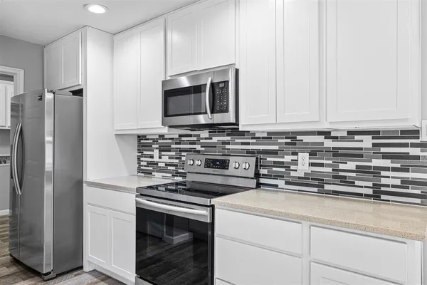 $2,300 | 308 Deer Run Drive, Sanger, TX 76266