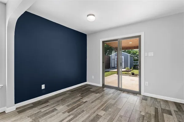 $2,300 | 308 Deer Run Drive, Sanger, TX 76266