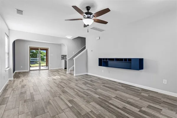 $2,300 | 308 Deer Run Drive, Sanger, TX 76266