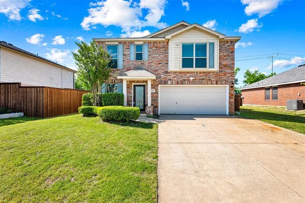 $2,300 | 308 Deer Run Drive, Sanger, TX 76266