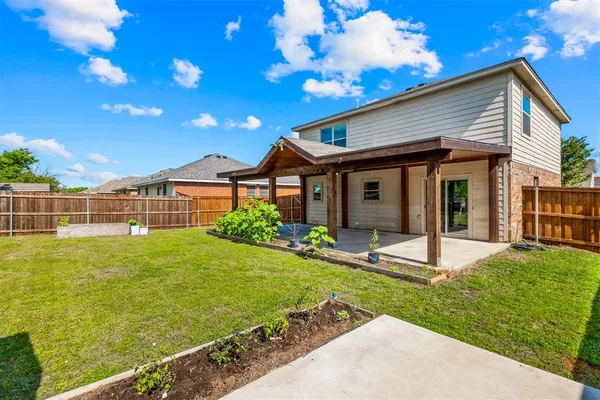 $2,300 | 308 Deer Run Drive, Sanger, TX 76266