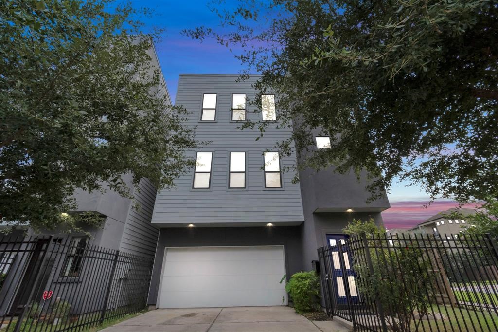2119 Hadley Street Houston, TX 77003 - Photo 2 of 29 2119 Hadley st