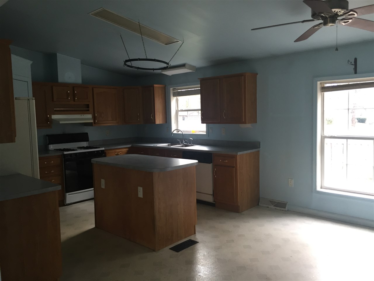 11 True Road Seabrook, NH 03874 - Photo 4 of 13 Gallery Image 4