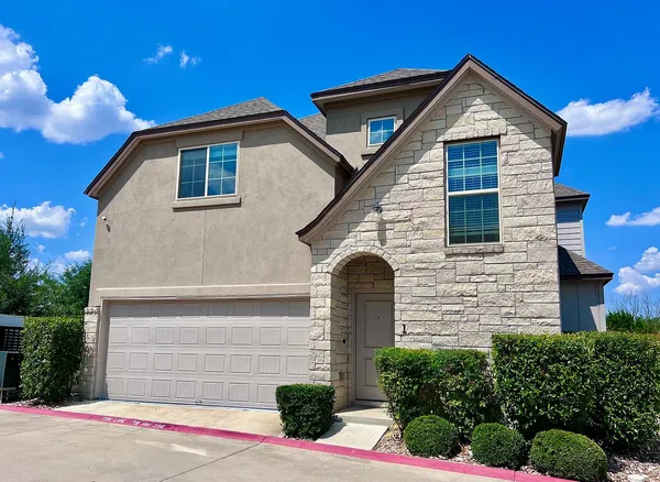 $2,600 | 13501 Metric Boulevard, Unit 1, Austin, TX 78727