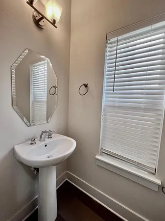 $2,600 | 13501 Metric Boulevard, Unit 1, Austin, TX 78727