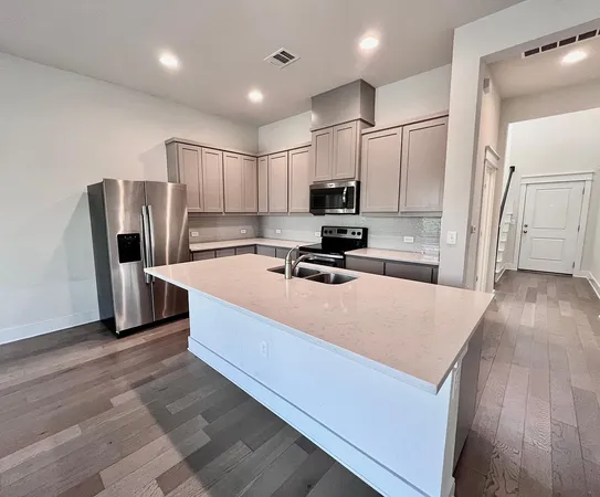 $2,600 | 13501 Metric Boulevard, Unit 1, Austin, TX 78727