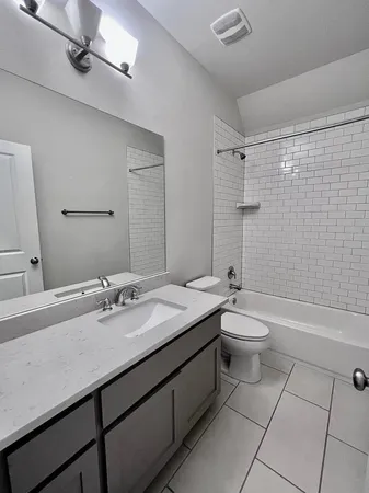 $2,600 | 13501 Metric Boulevard, Unit 1, Austin, TX 78727