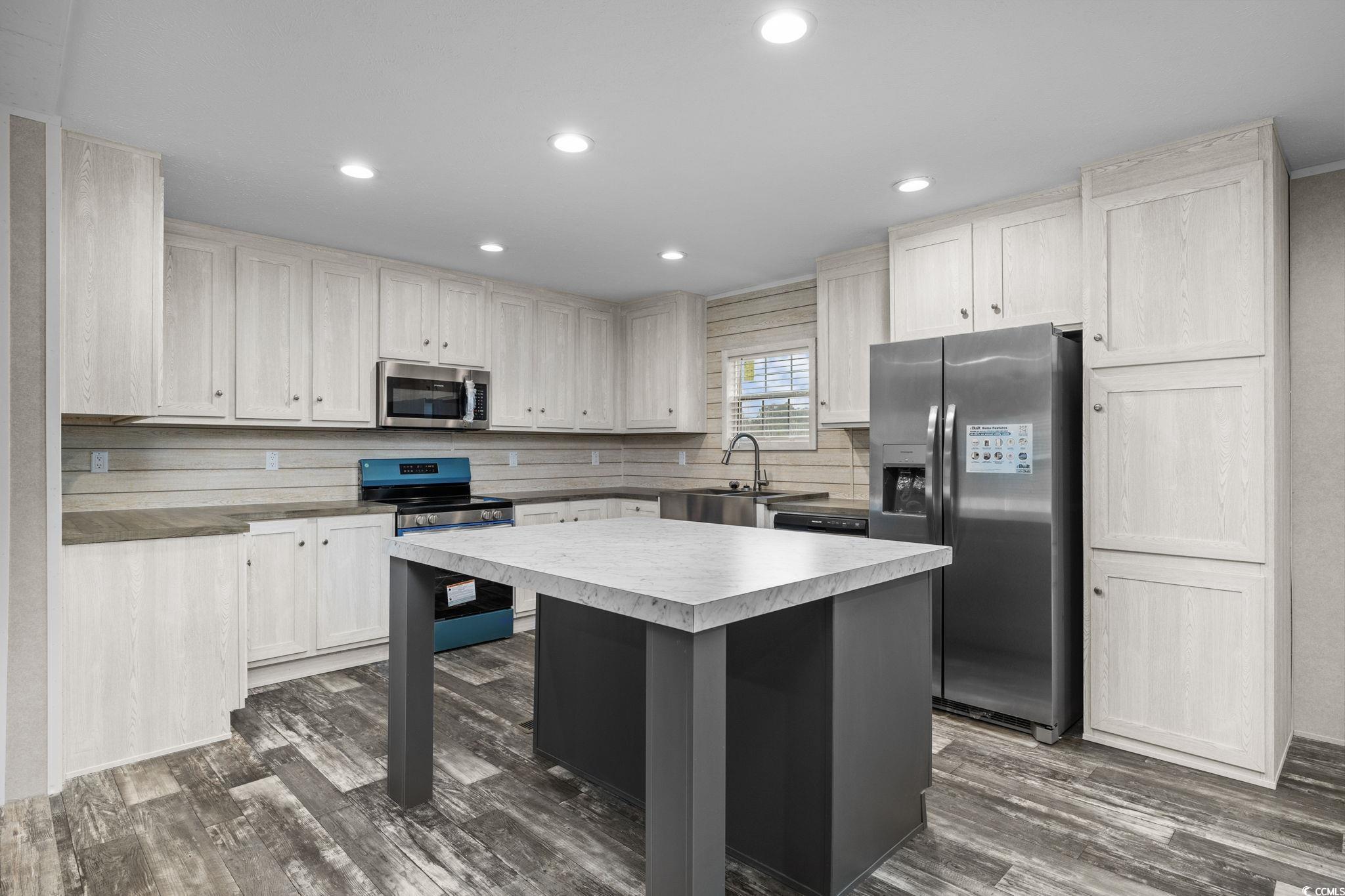 3806 Wayside Road Conway, SC 29527 - Photo 9 of 37 Gallery Image 9