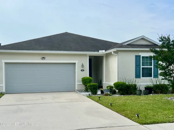 $2,000 | 556 Worcester Court, Jacksonville, FL 32218