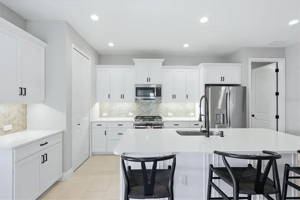 $3,000 | 12826 Seasong Terrace, Bradenton, FL 34211