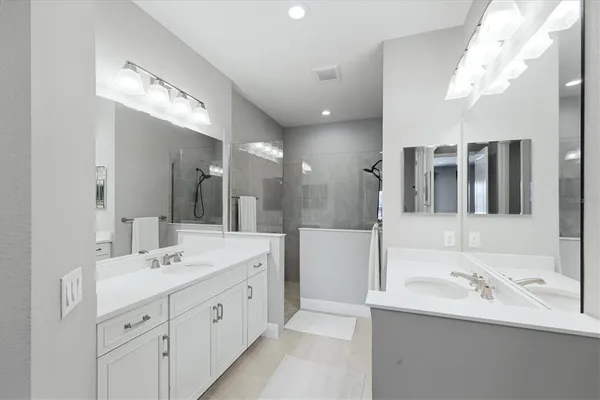 $3,000 | 12826 Seasong Terrace, Bradenton, FL 34211