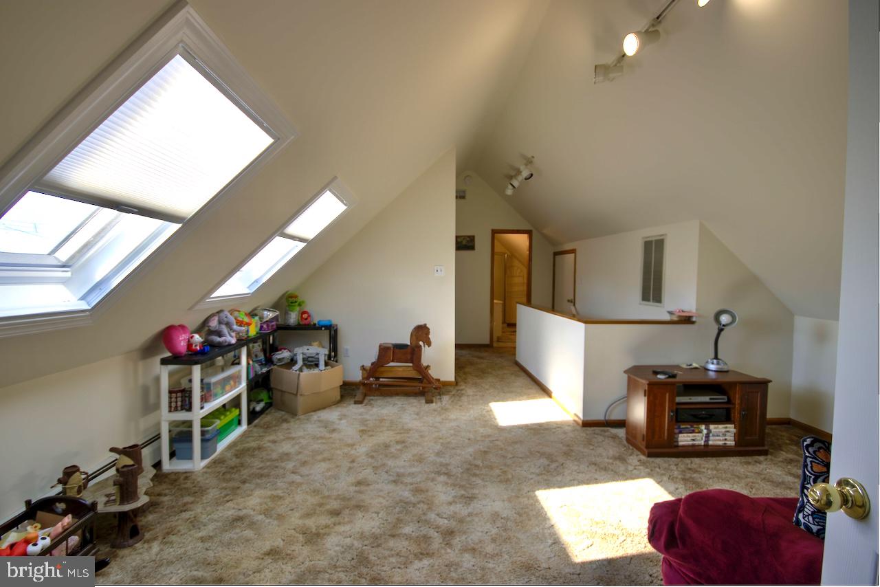 81 Fieldstone Road Levittown, PA 19056 - Photo 20 of 27 Gallery Image 20