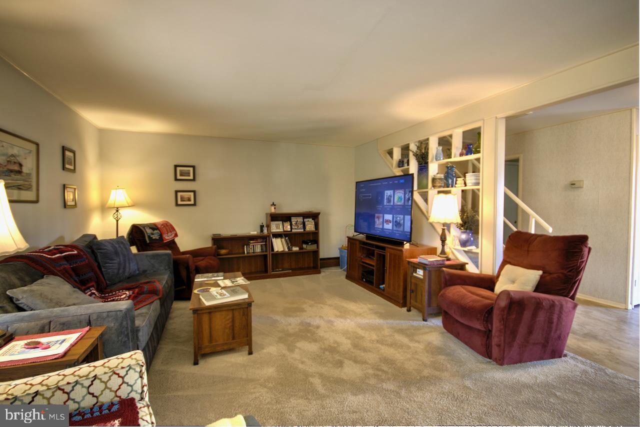 81 Fieldstone Road Levittown, PA 19056 - Photo 7 of 27 Gallery Image 7