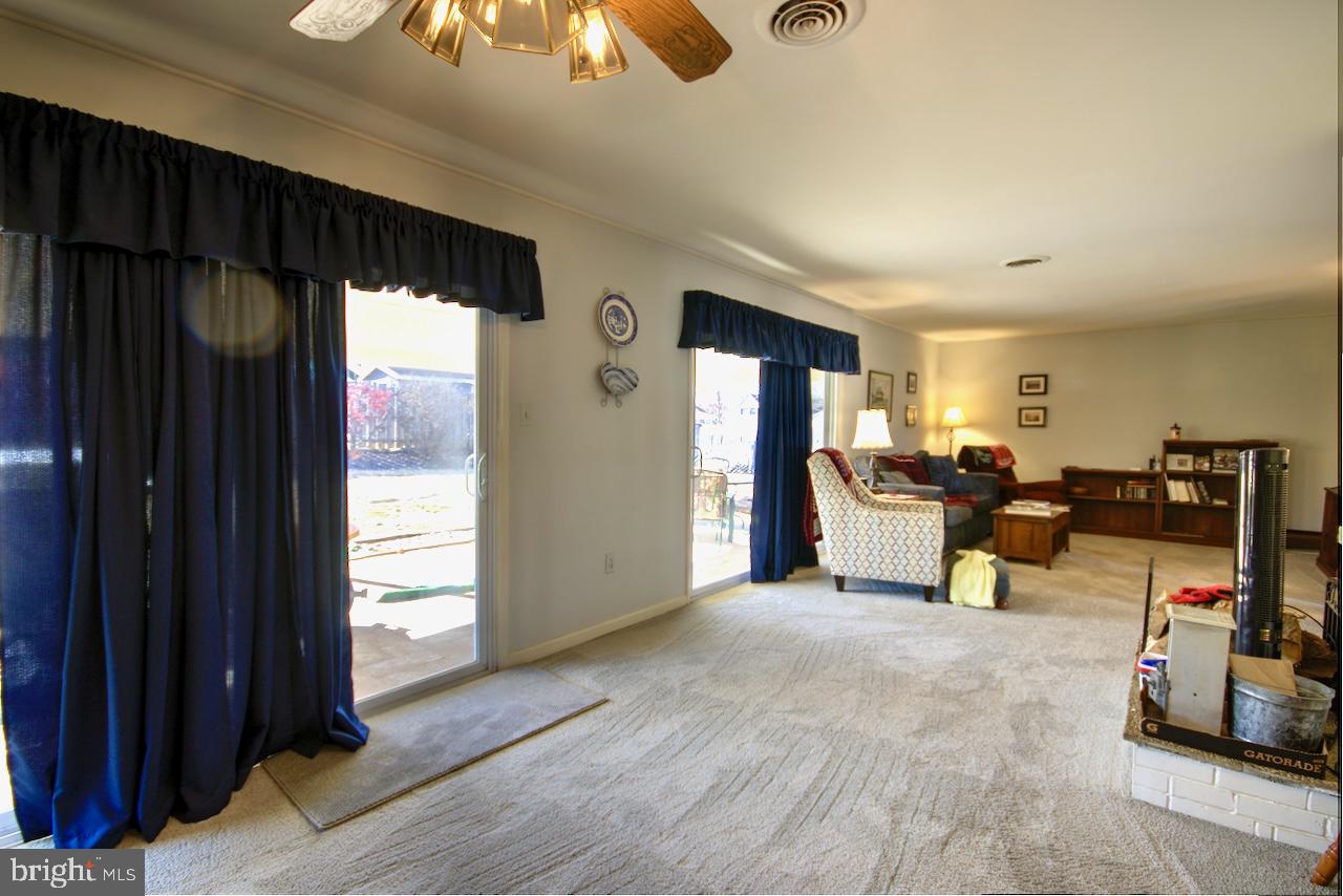 81 Fieldstone Road Levittown, PA 19056 - Photo 9 of 27 Gallery Image 9