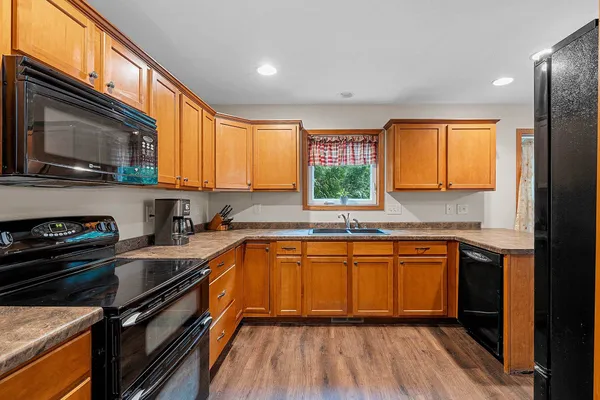 $399,900 | N3150 West Silver Lake Drive, Waupaca, WI 54981