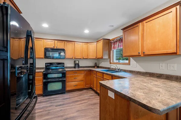 $399,900 | N3150 West Silver Lake Drive, Waupaca, WI 54981