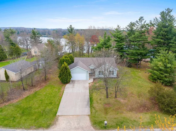 $399,900 | N3150 West Silver Lake Drive, Waupaca, WI 54981