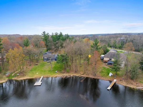 $399,900 | N3150 West Silver Lake Drive, Waupaca, WI 54981