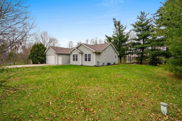 $399,900 | N3150 West Silver Lake Drive, Waupaca, WI 54981