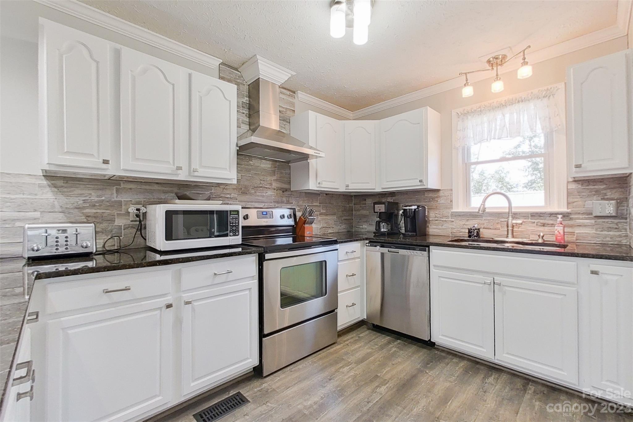 2605 Providence Road Cassatt, SC 29032 - Photo 13 of 35 Gallery Image 13