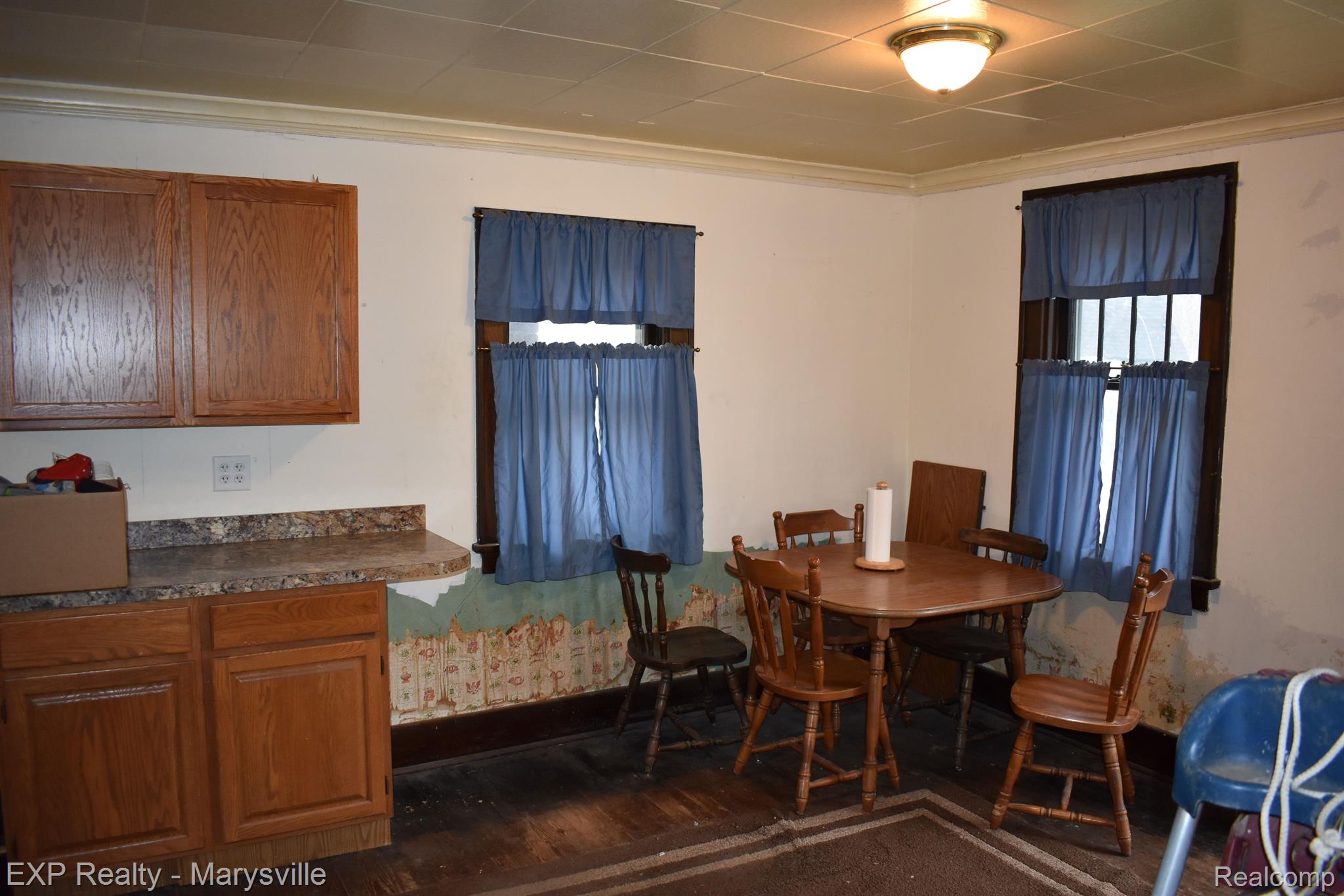 2325 Hueling Road Port Huron, MI 48060 - Photo 8 of 19 Gallery Image 8