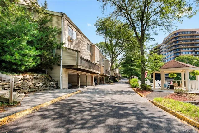 $2,700 | 26 Hillside Terrace, Unit A, White Plains, NY 10601