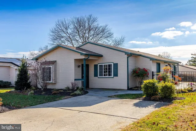 $400,000 | 14 Hickory Lane, Swedesboro, NJ 08085